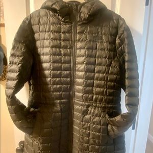 Women’s NorthFace (new without tags) full thermal jacket.
